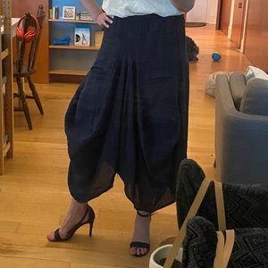 Structured blue linen skirt from Varizioni